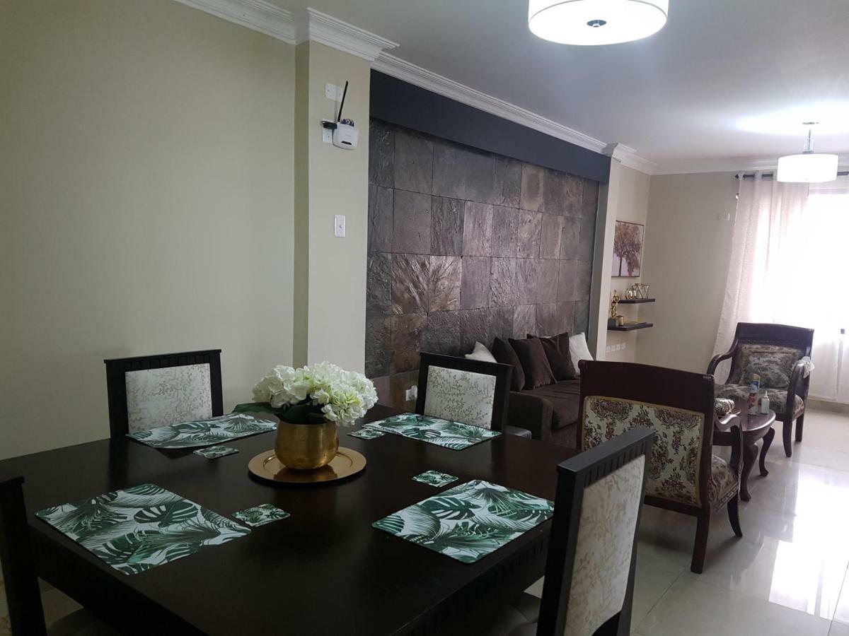 Pp Suite Guayaquil Luaran gambar